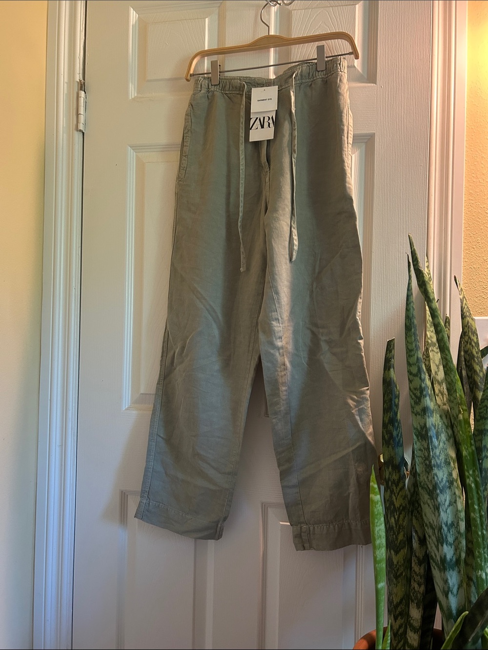 Zara Women Light Olive Drawstring Linen-Blend Pants